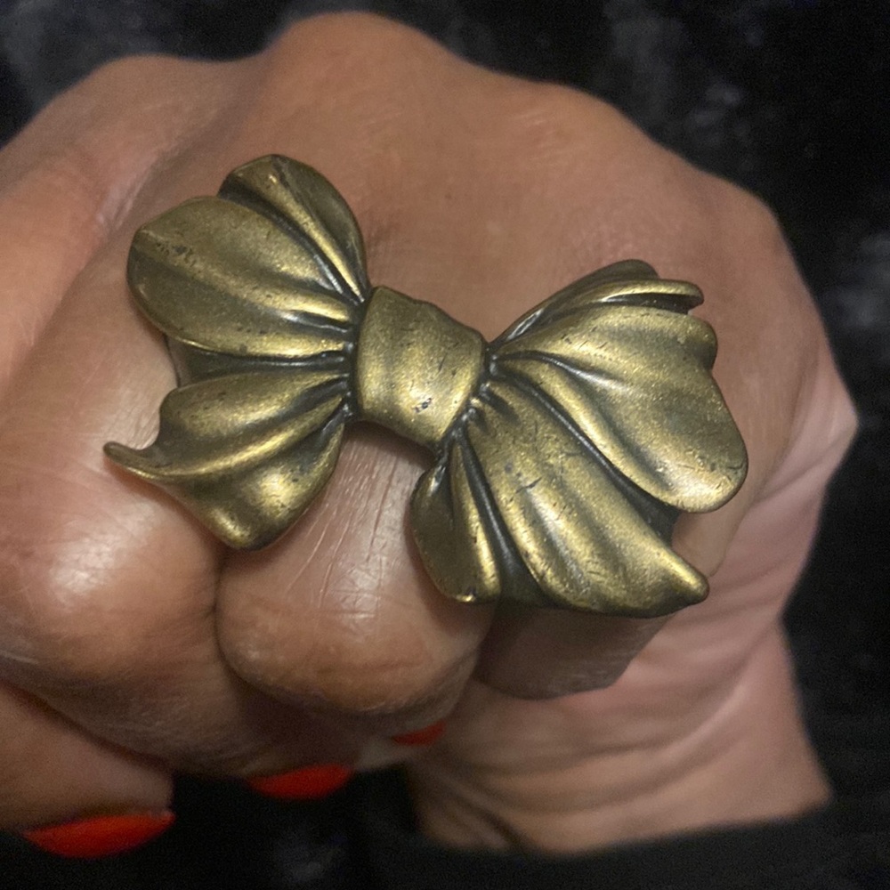Bow ring. Brass